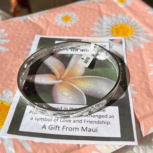 Sterling Silver Hawaiian Plumeria and Scroll bracelet, plain edge bangle.